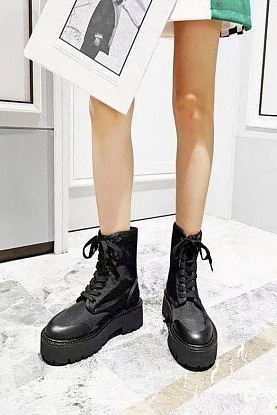 Женские кожаные ботинки чёрного цвета