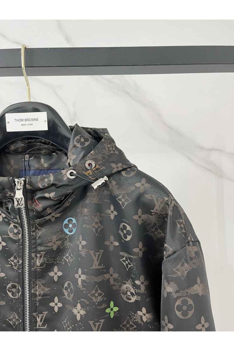 Lоuis Vuittоn Ветровка коричневого цвета Monogram