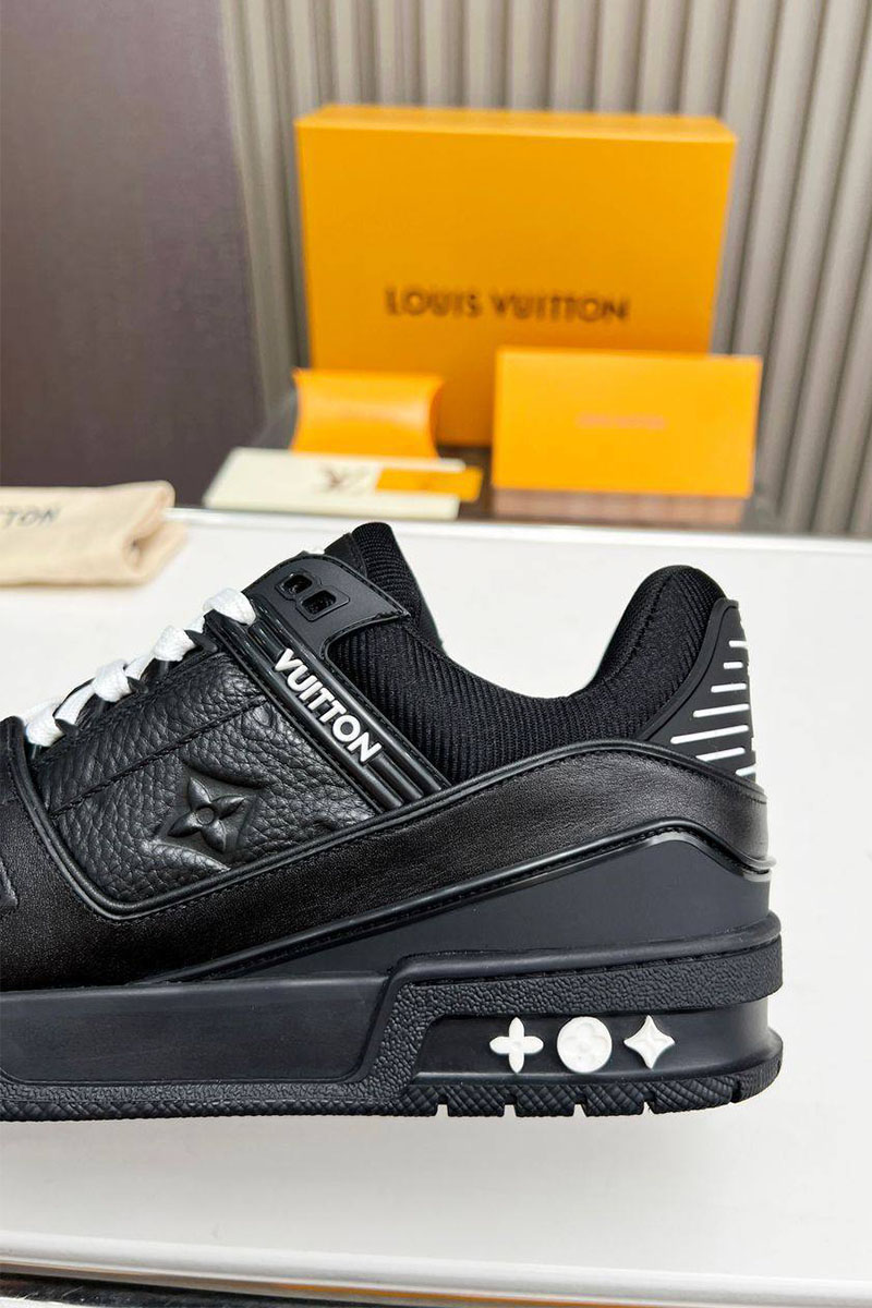 Lоuis Vuittоn Кожаные кроссовки Trainer Monogram - Black