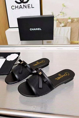 Женские кожаные шлёпанцы premium