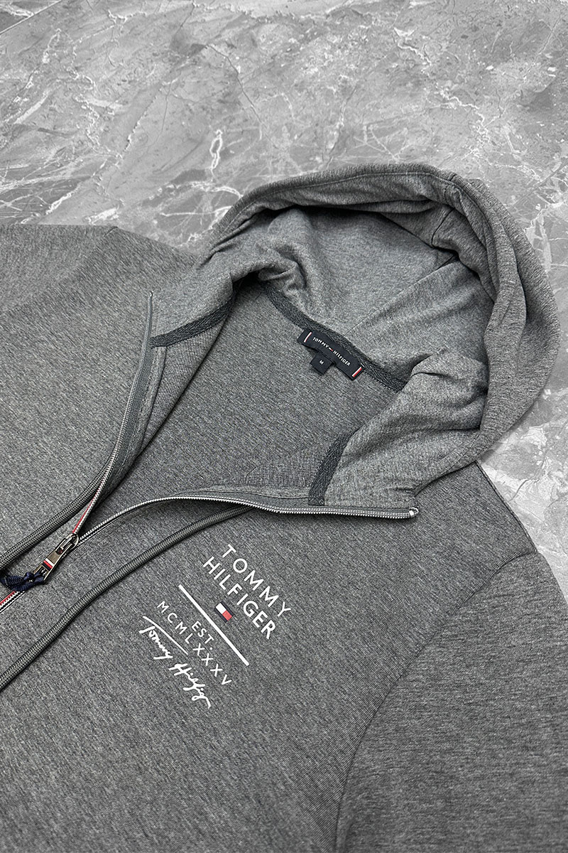 Tommy Hilfiger Спортивный костюм серого цвета