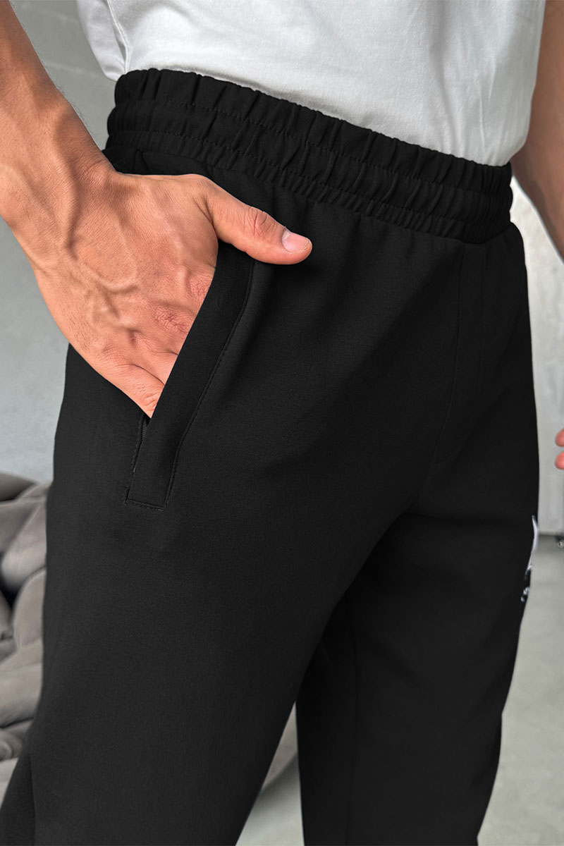 Emporio Armani EA7 Спортивные штаны logo-embroidered - Black