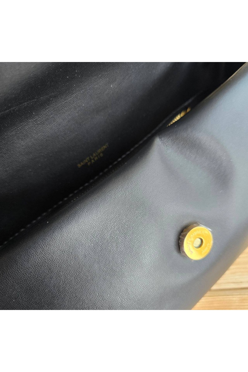 Yves Saint Laurent Кожаная сумка Calypso 24x11 см