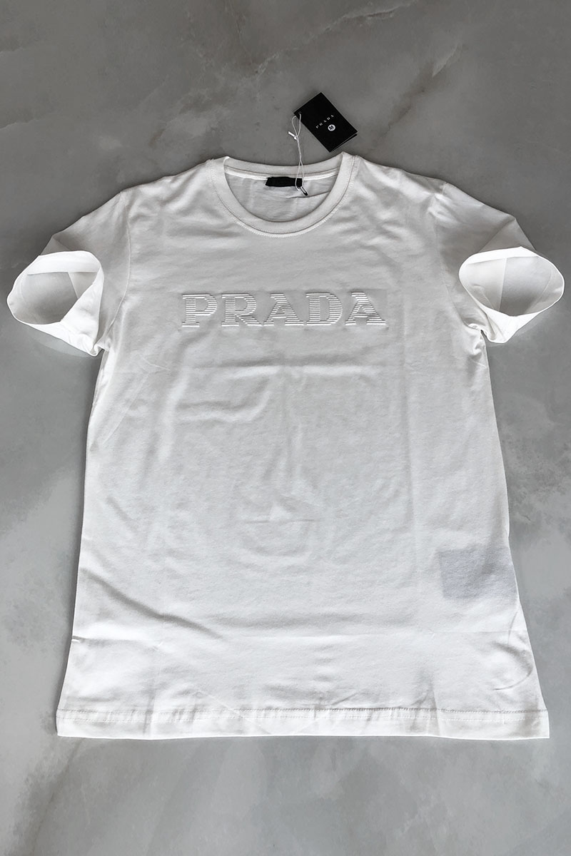Prada Белая мужская футболка embossed logo