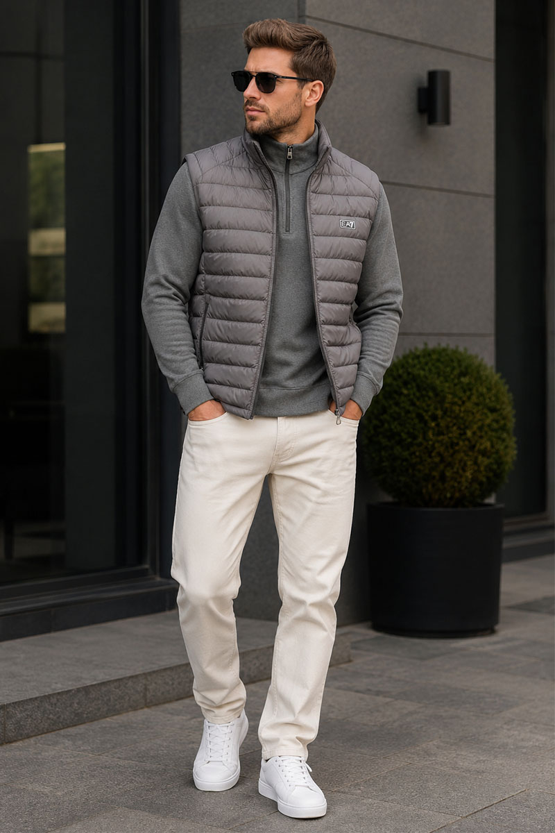 Emporio Armani EA7 Мужской жилет серо-бежевого цвета