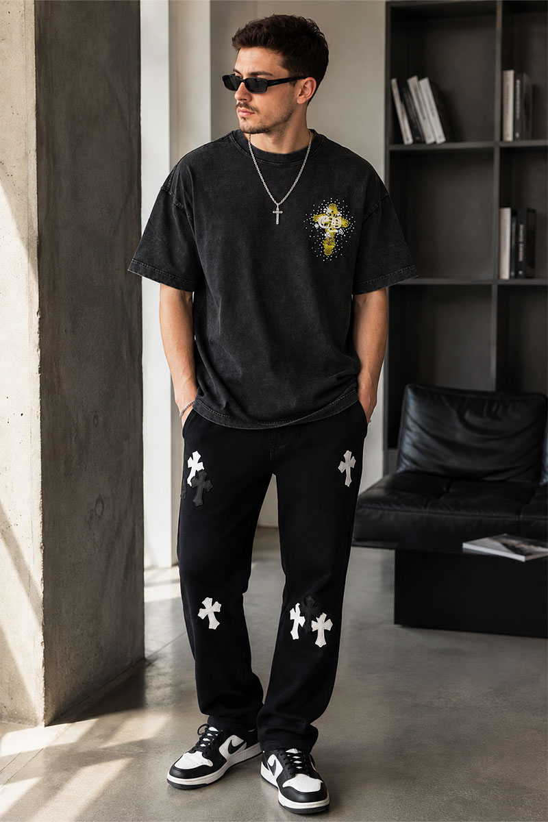 Designer Clothing Чёрная оверсайз футболка Gothic logo 