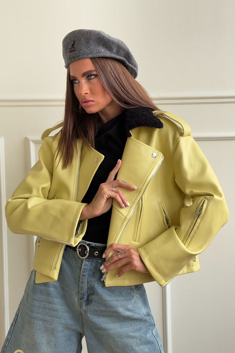 Loewe Женская кожаная куртка жёлтого цвета 