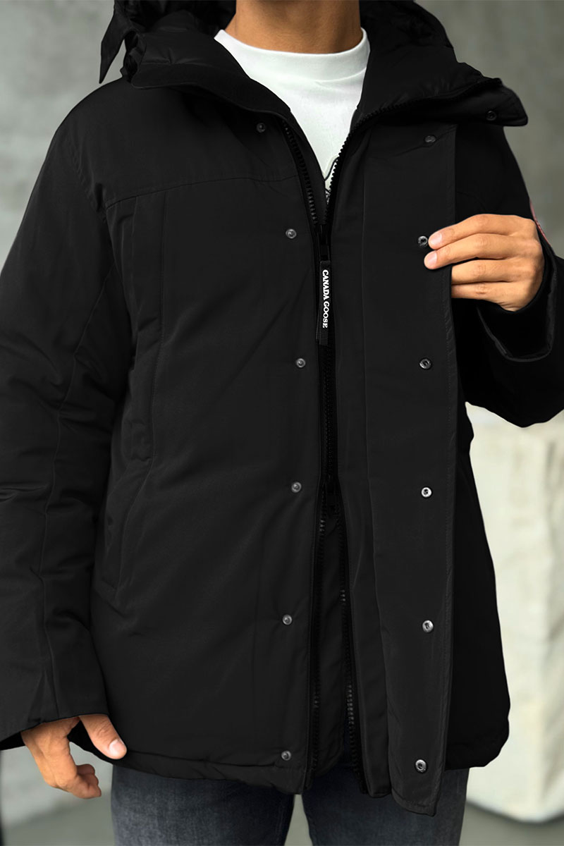 Canada Goose Чёрный пуховик Sanford logo-patch