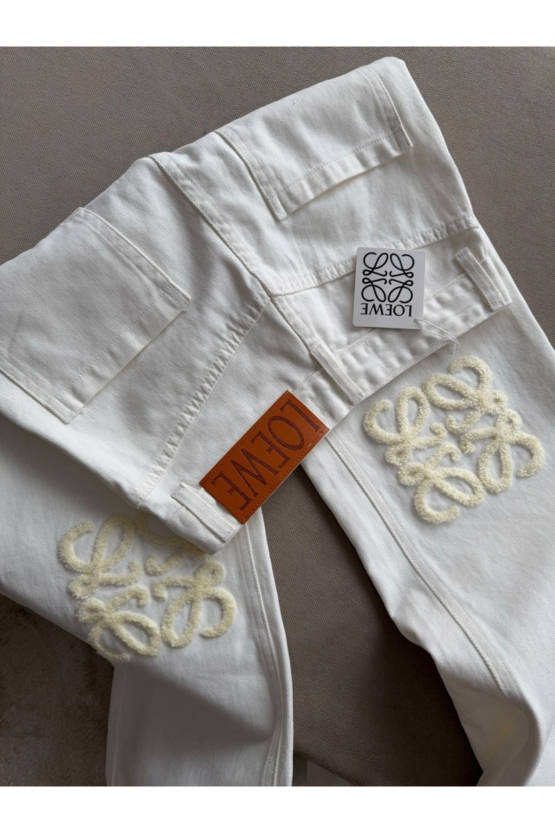 Loewe Женские джинсы белого цвета Slouchy