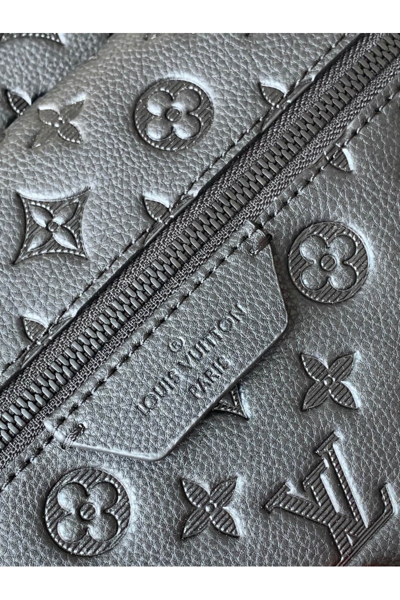 Lоuis Vuittоn Кожаный рюкзак Discovery premium 38x29x20 см