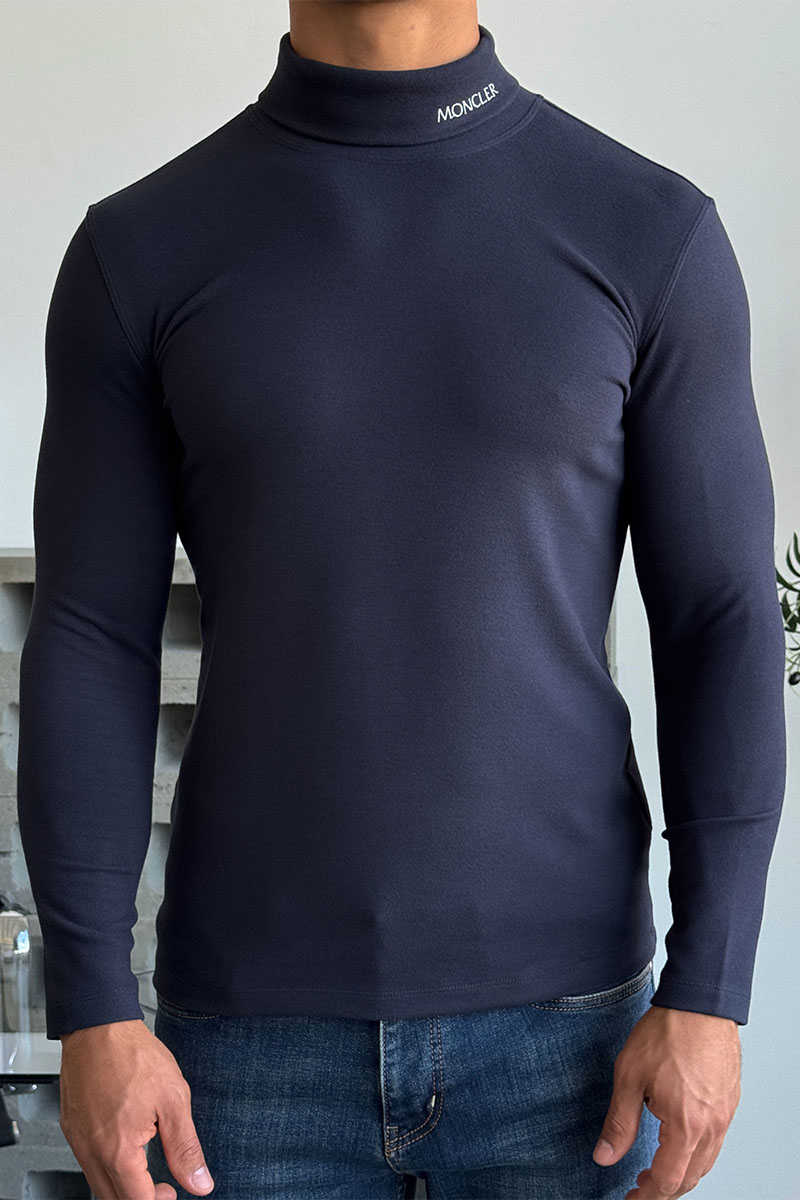 Moncler Утеплённая водолазка тёмно-синего цвета 