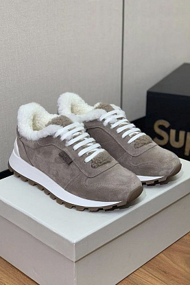 Женские замшевые кроссовки с мехом premium