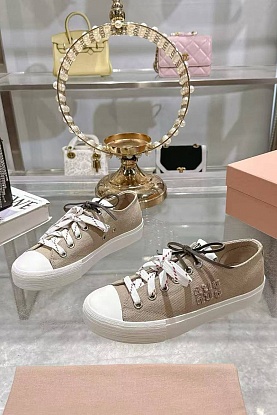 Женские кроссовки premium