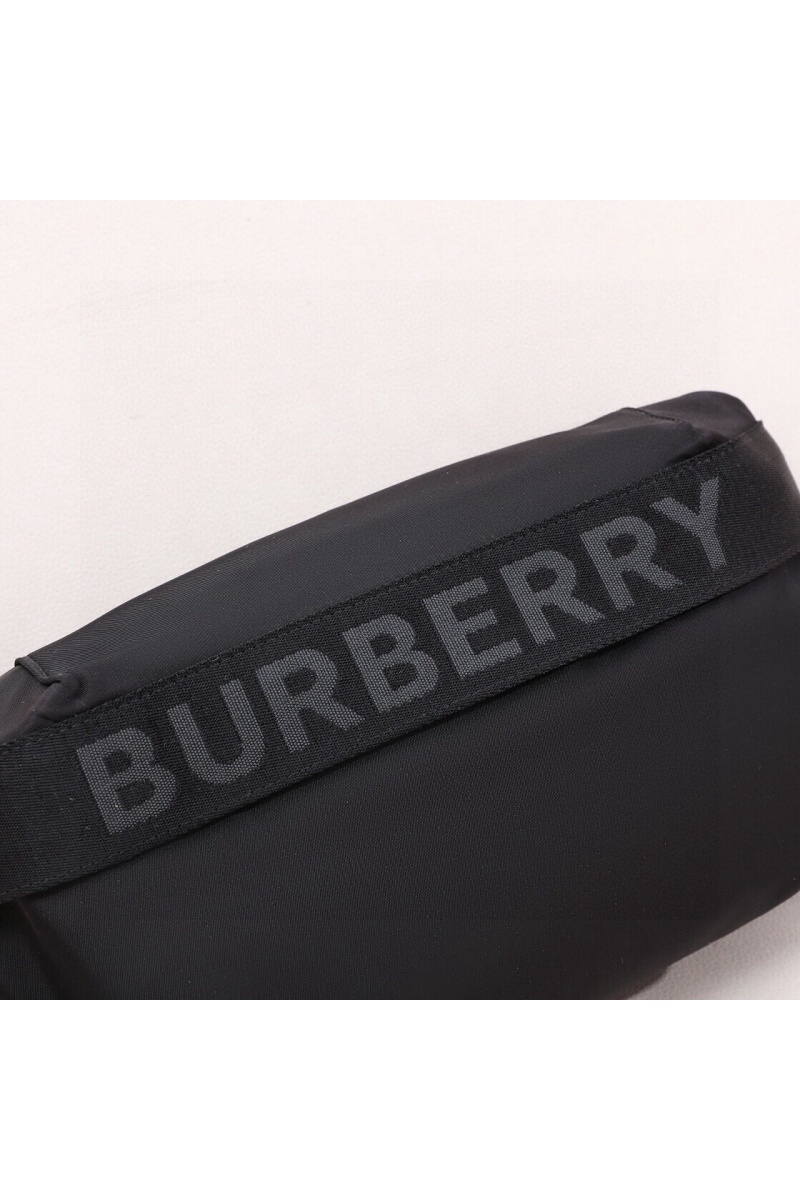 Burberry Чёрная сумка на пояс Sonny Premium 31x7.5x16 см