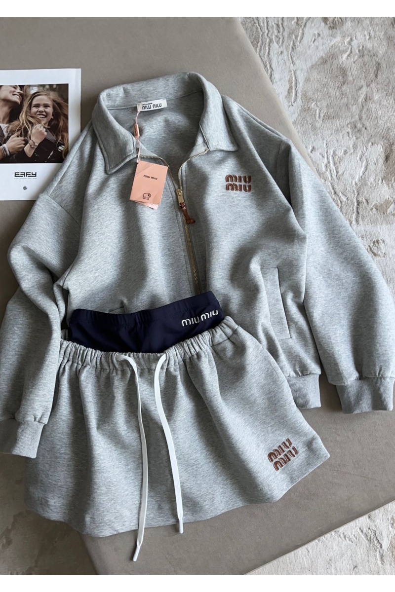 MIU MIU Женский костюм тройка серого цвета