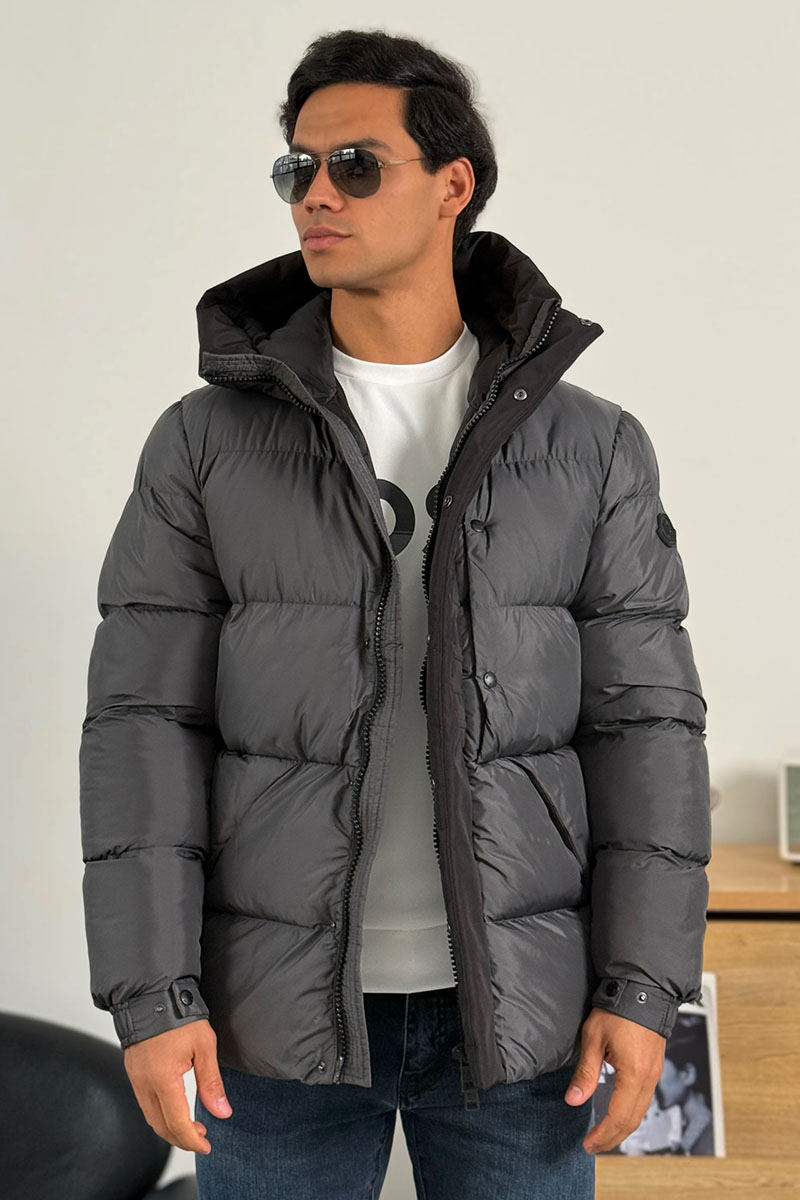 Moncler Утеплённая куртка Madeira серого цвета