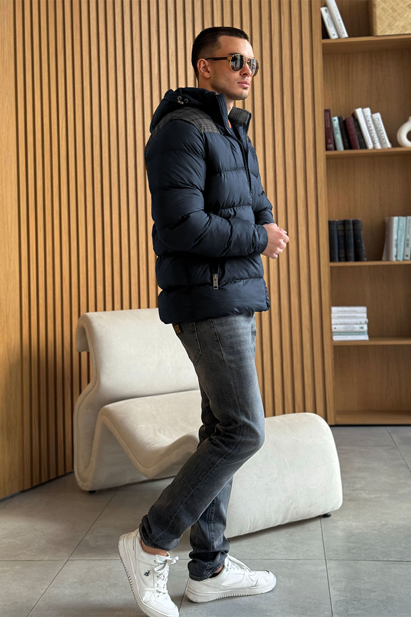 Burberry Куртка тёмно-синего цвета TB logo