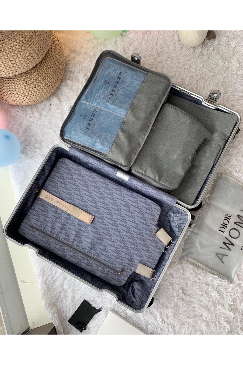 Rimowa Чемодан Aluminum M Premium 67x42x27 см