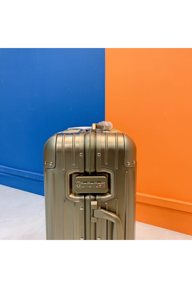 Rimowa Чемодан  Aluminum S Premium 54x36x23 см