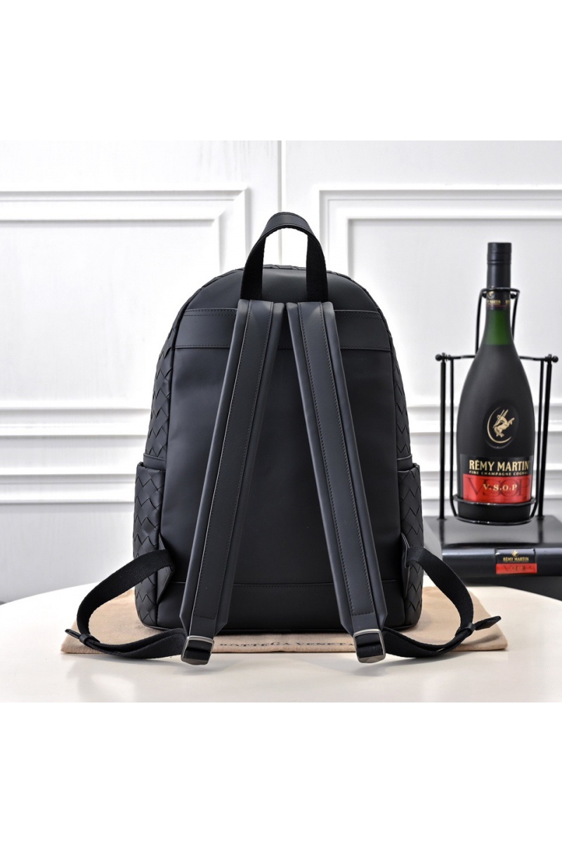 Bottega Veneta Кожаный рюкзак Premium 43x33x15 см