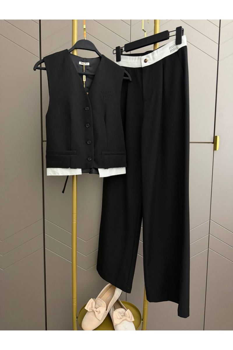 MIU MIU Женский чёрный костюм premium