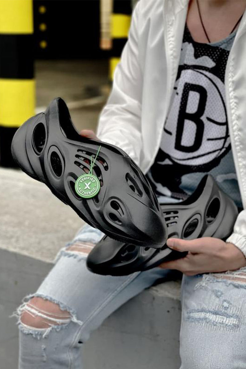 Adidas Кроссовки Yeezy Foam Runner - Black