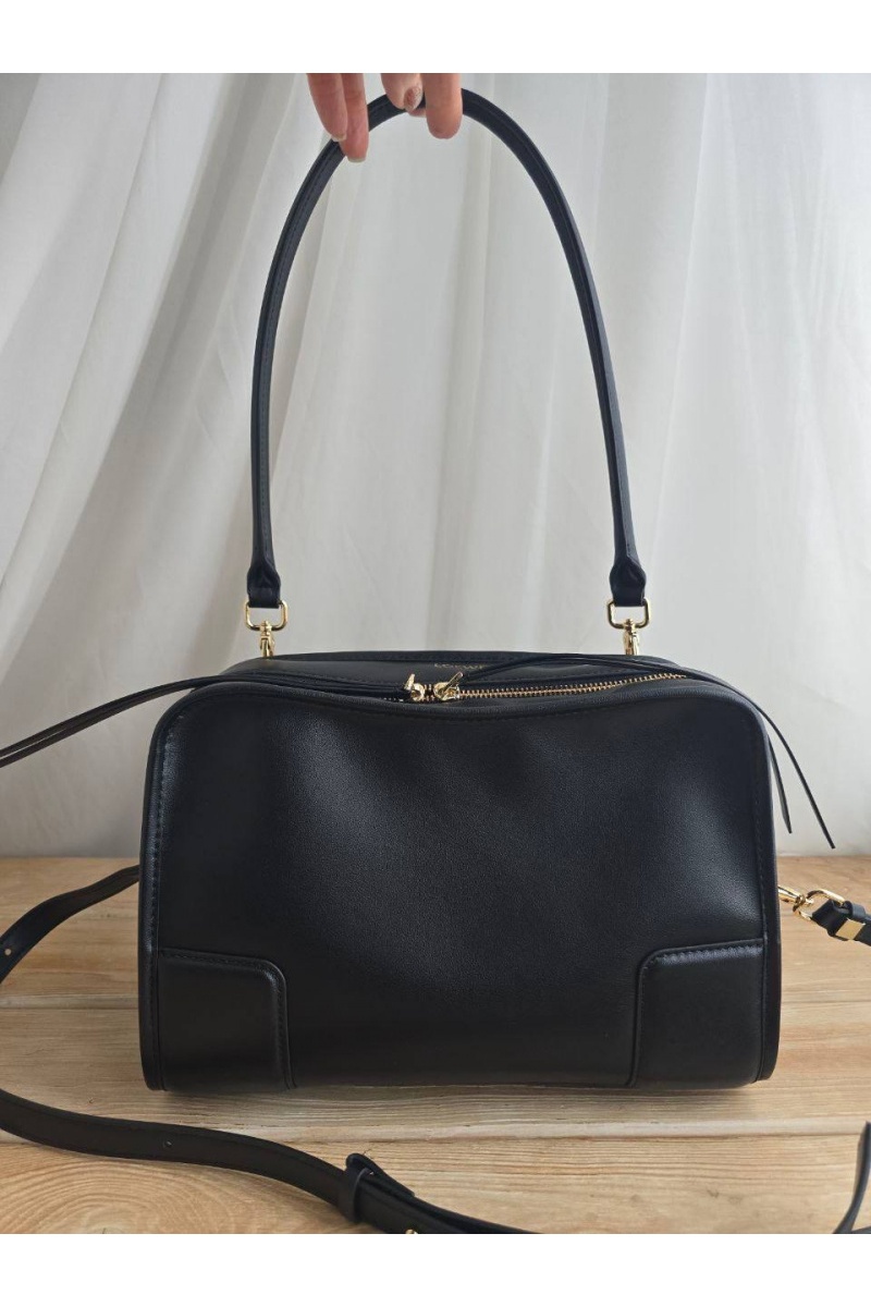 Loewe Кожаная сумка Amazona 27x18 см