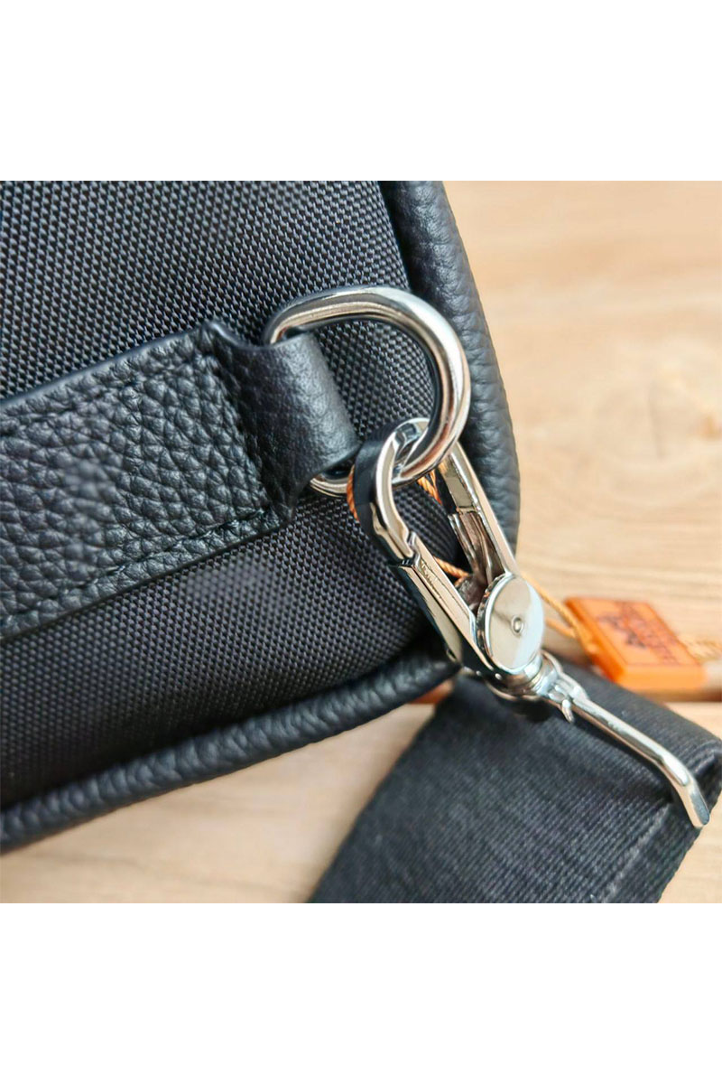 Hermes Кожаная сумка sling - Black 31x17 см