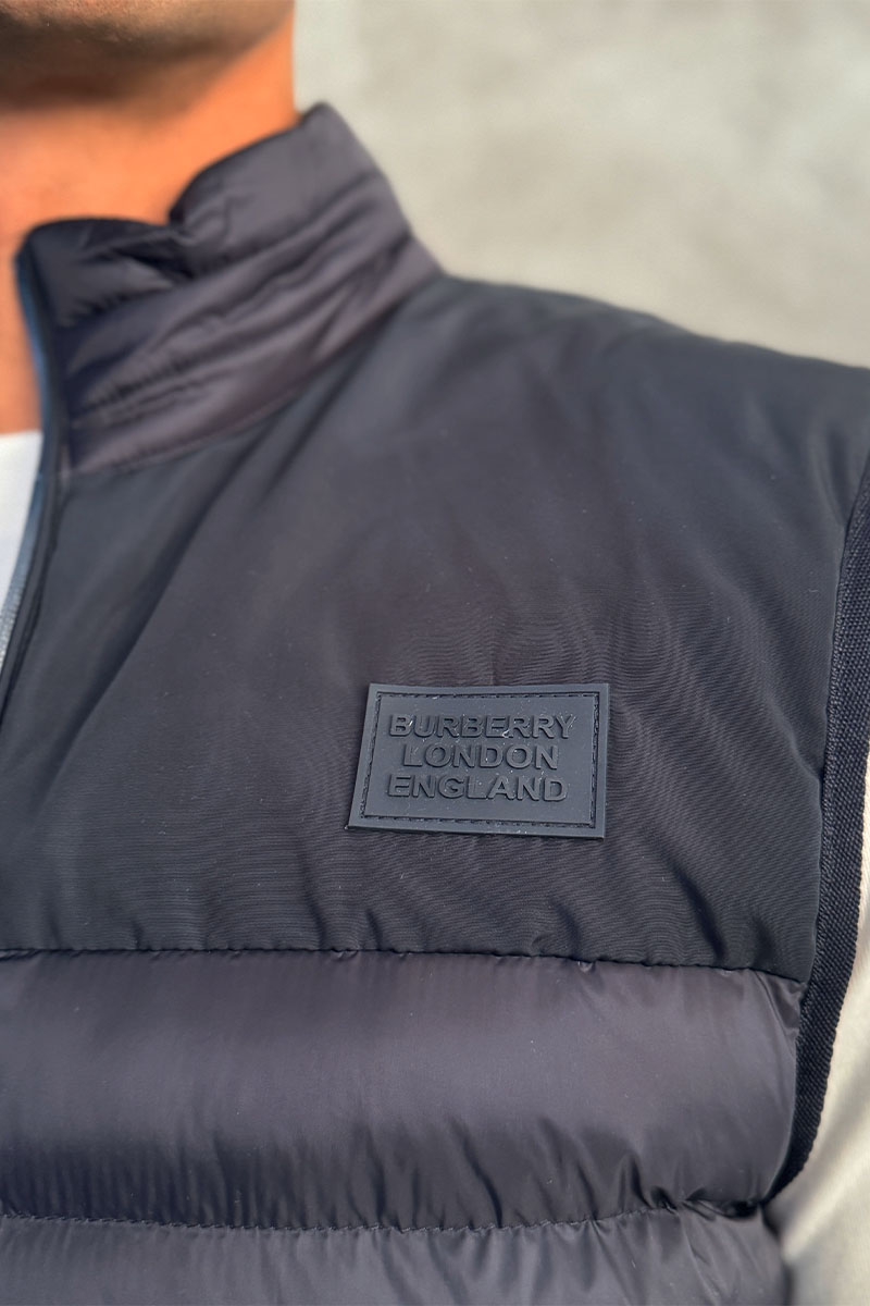 Burberry Синий пуховой жилет London England logo-patch