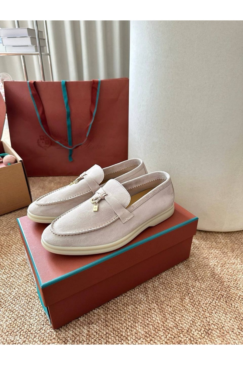 Loro Piana Женские замшевые лоферы Summer Charms Walk premium