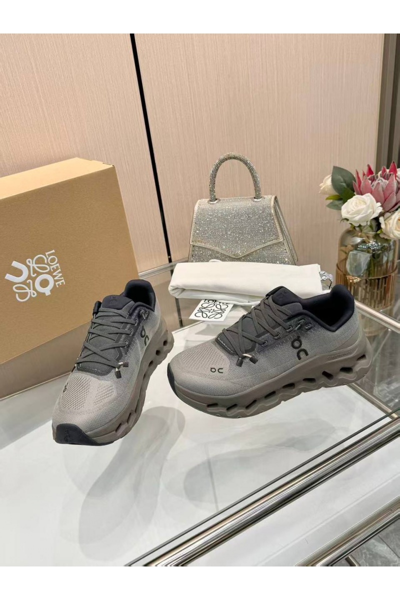 Designer Clothing Женские кроссовки On Cloudtilt premium