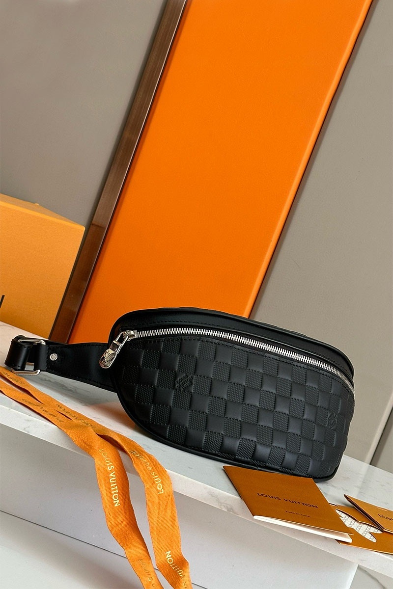 Lоuis Vuittоn Кожаная сумка на пояс Damier Infini Premium 26x13x7 см