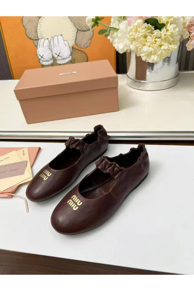 MIU MIU Женские кожаные балетки с круглым мысом 