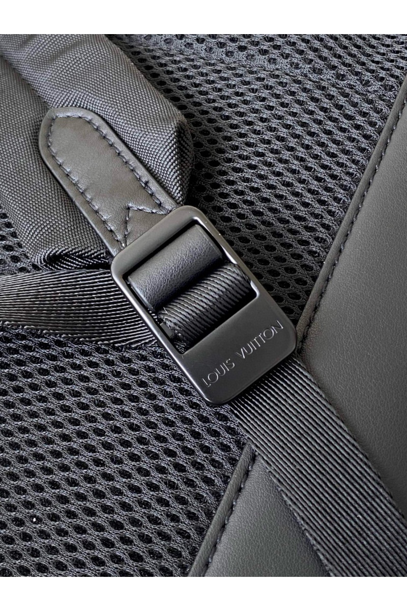 Lоuis Vuittоn Кожаный рюкзак Racer Shadow Premium 33x41x18 см