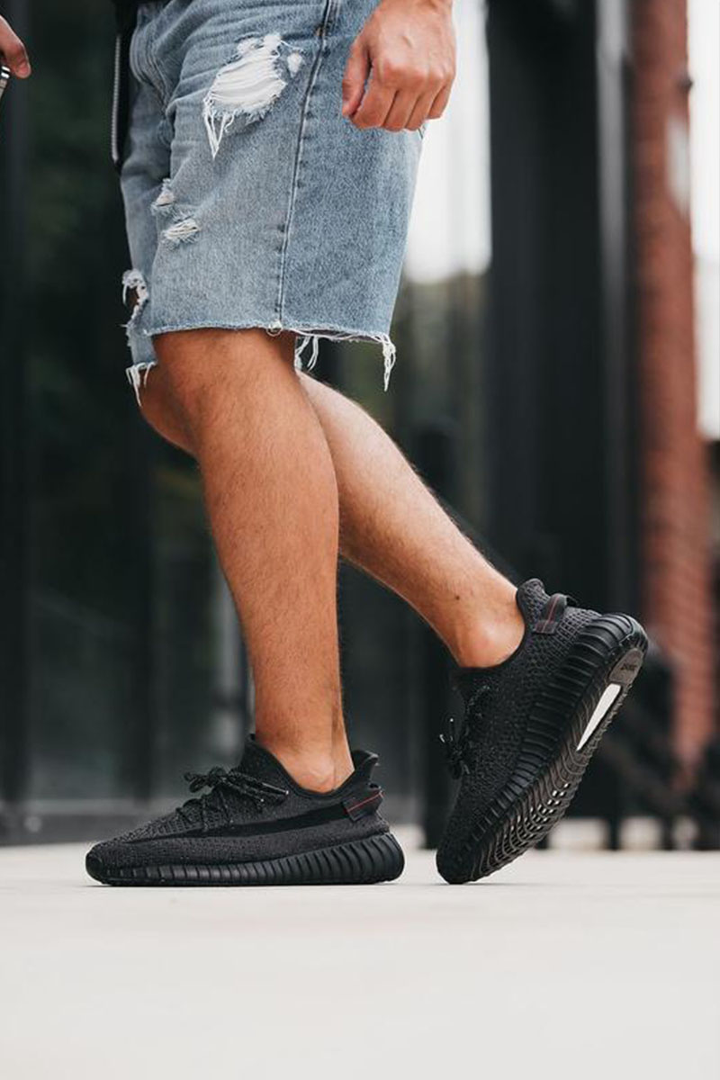 Adidas Кроссовки Yeezy Boost 350 V2 - Triple Black