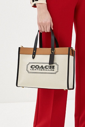 Женская сумка Field Tote 30 With Badge 30x22 см