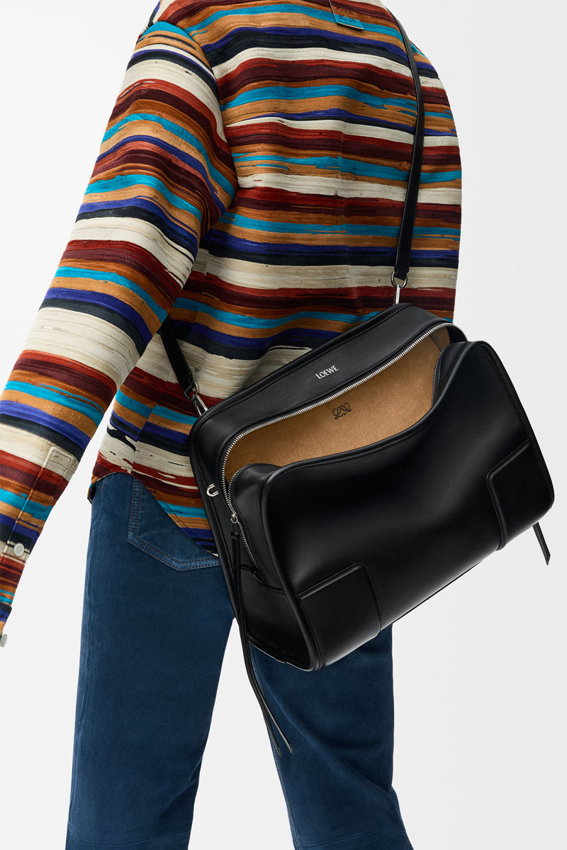 Loewe Кожаная сумка Amazona 34x24 см