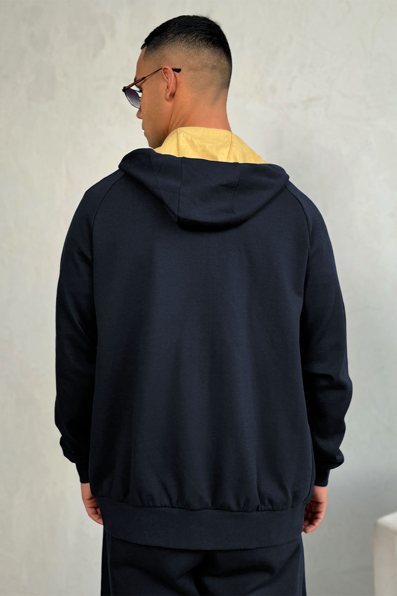 Hugо Воss Мужской тёмно-синий костюм