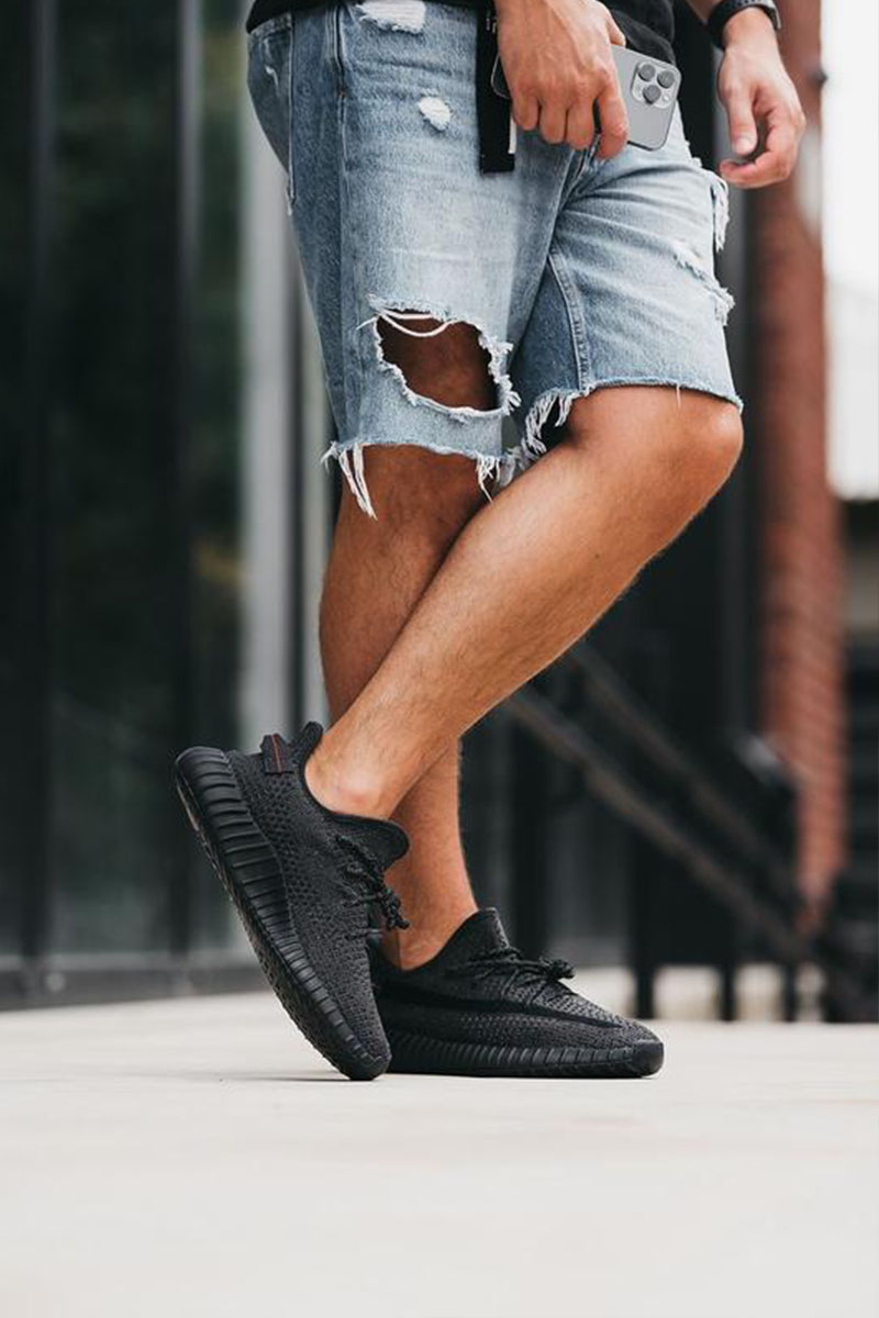 Adidas Кроссовки Yeezy Boost 350 V2 - Triple Black