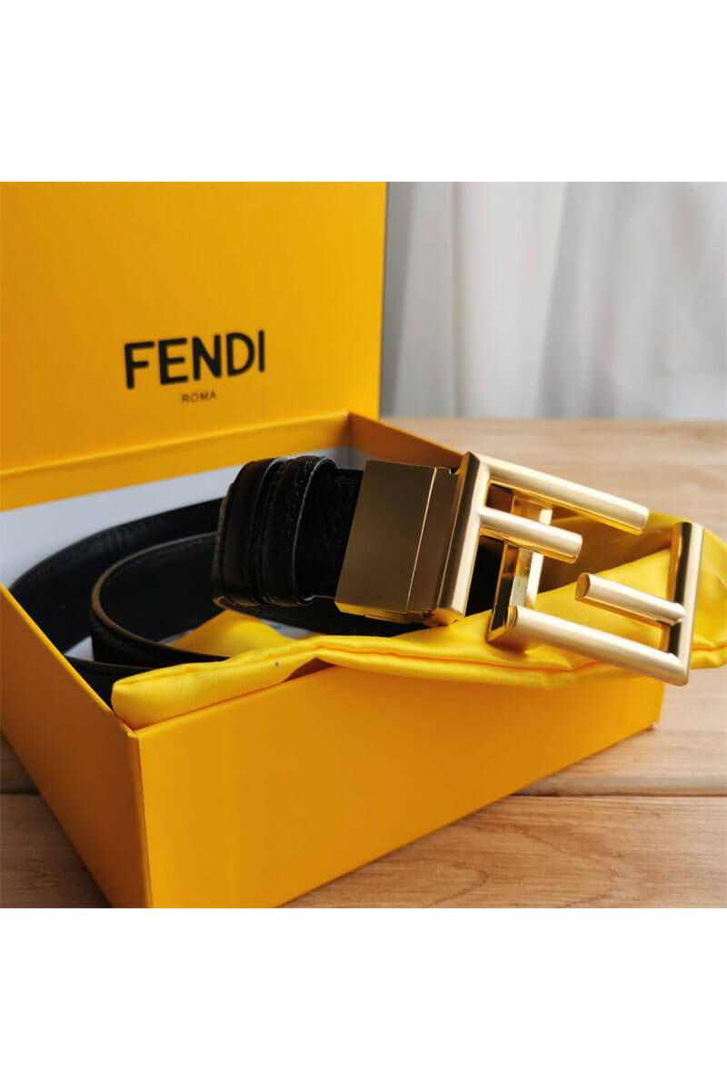 Fendi Кожаный ремень чёрного цвета (длина 90 / 95 см)