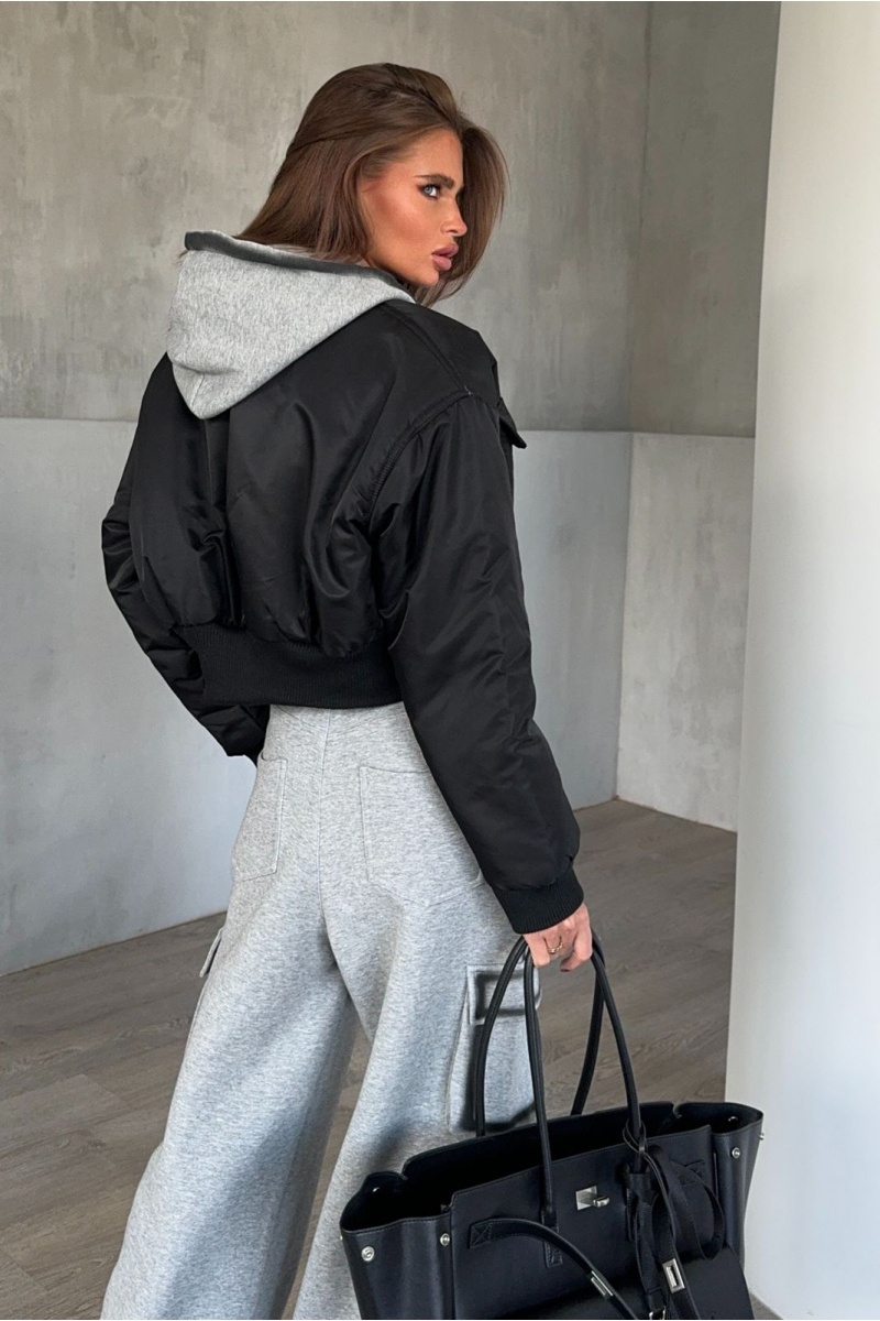 Max Mara Женский бомбер Max Mara чёрного цвета