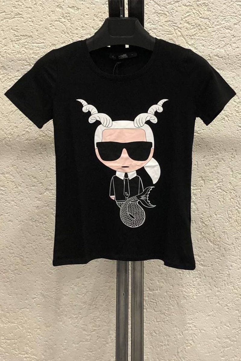 Company КL Женская чёрная футболка "Capricorn"