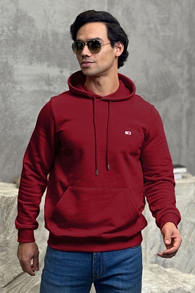 Мужское худи бордового цвета 