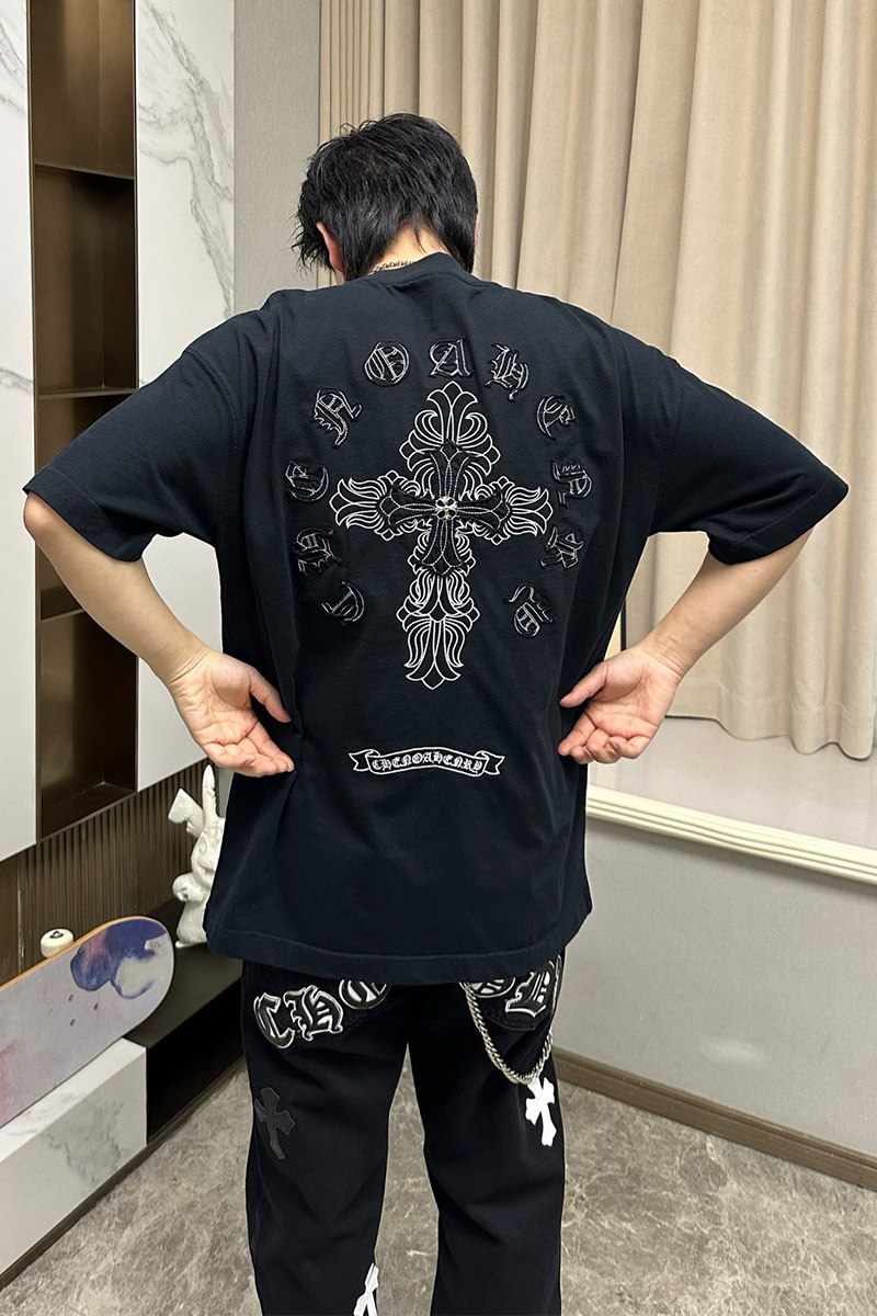 Designer Clothing Чёрная оверсайз футболка Gothic logo