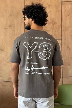 Мужская серая футболка 