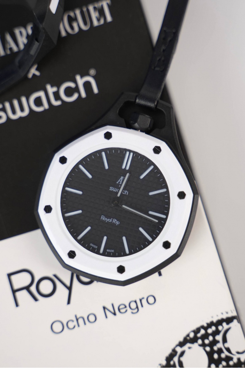 Designer Clothing Часы Audemars Piguet x Swatch "Royal Pop" Ocho Negro premium