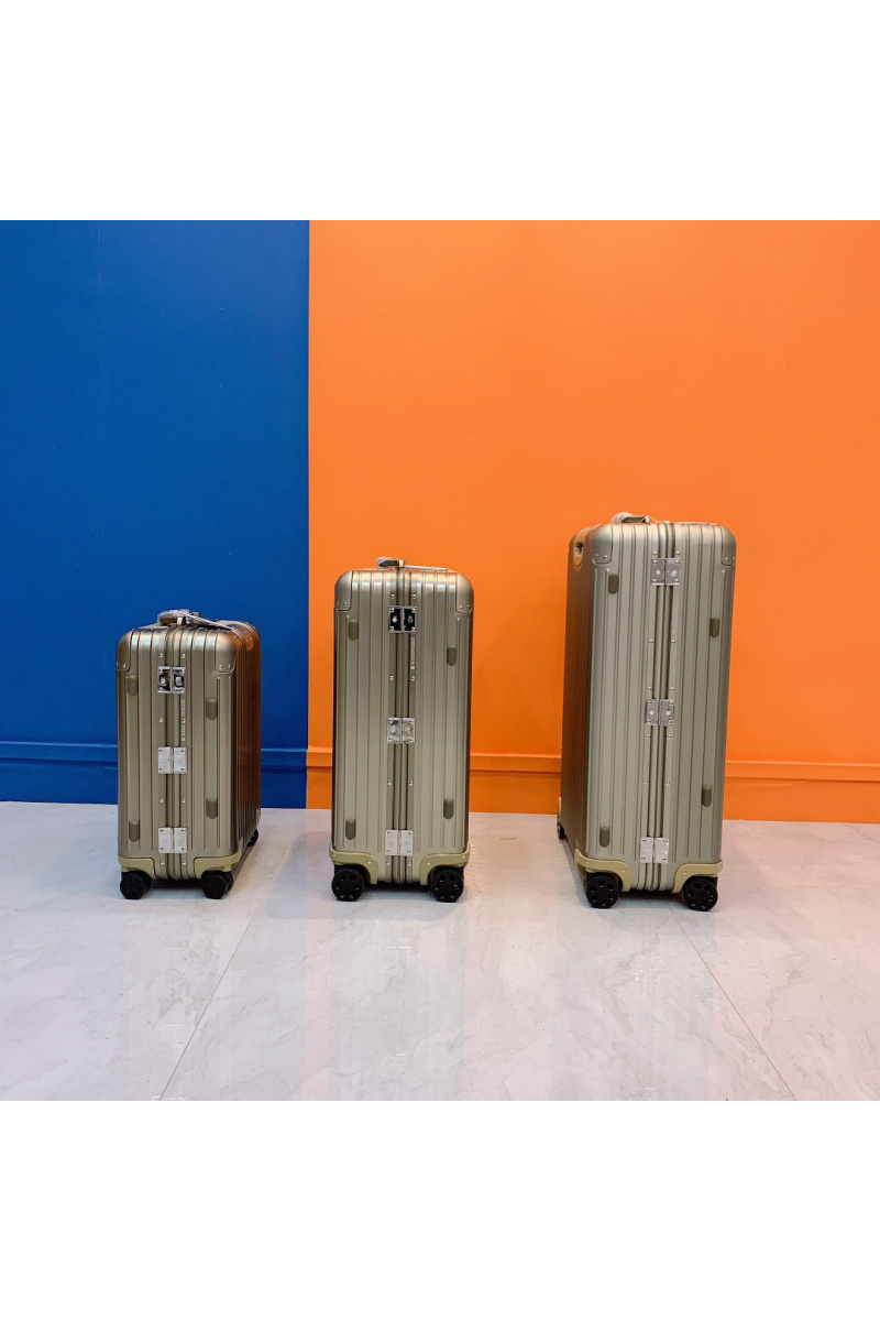Rimowa Чемодан  Aluminum S Premium 54x36x23 см
