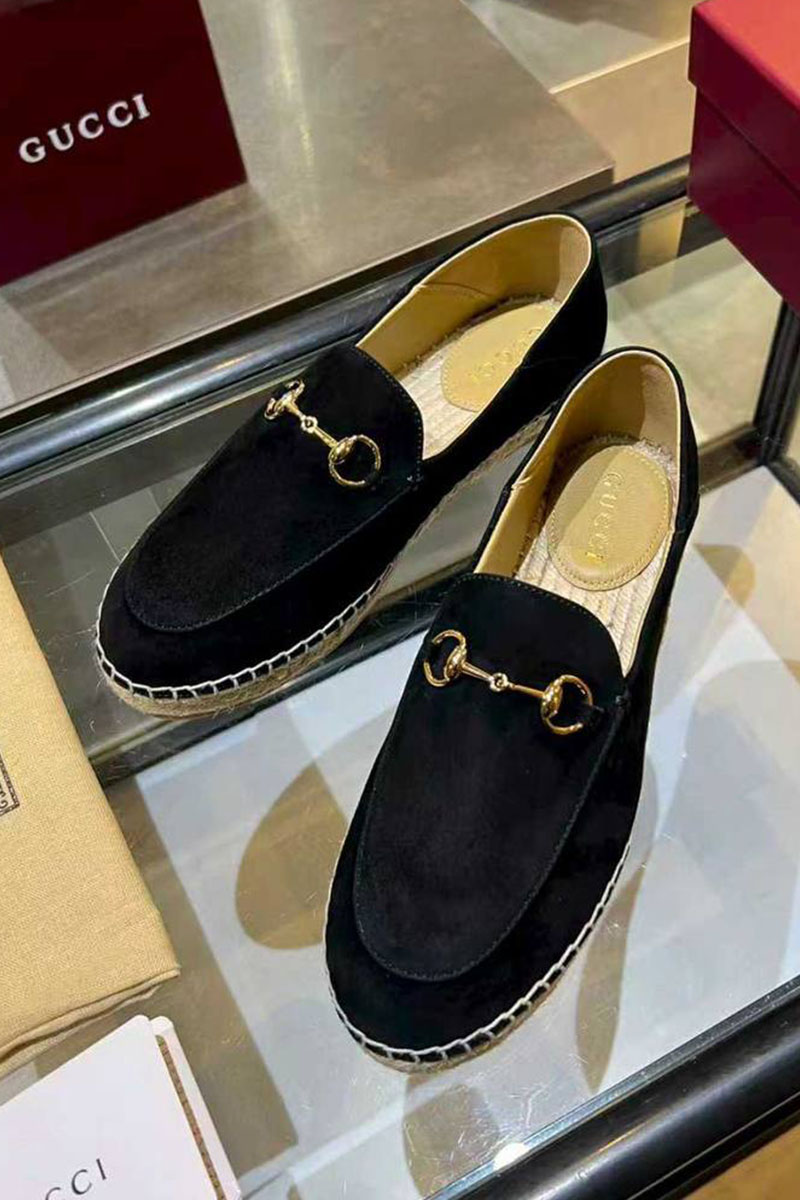 Gucci Женские замшевые лоферы GG Horsebit premium