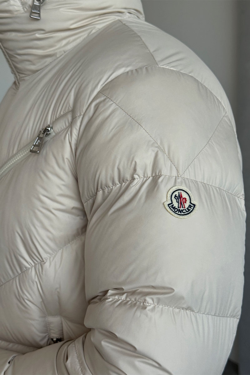 Moncler Мужской бежевый пуховик Katmai 