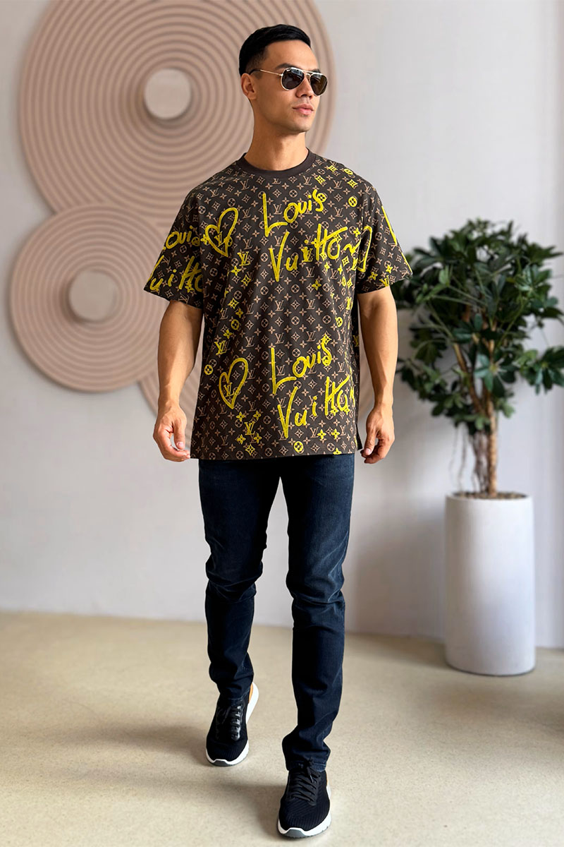 Lоuis Vuittоn Коричневая оверсайз футболка Heart monogram all-over